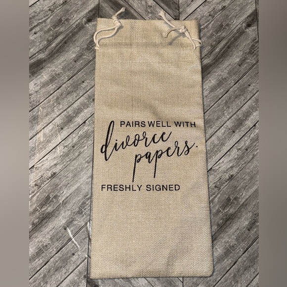 Divorce Papers Wine Bag - NWT - Picture 2 of 4